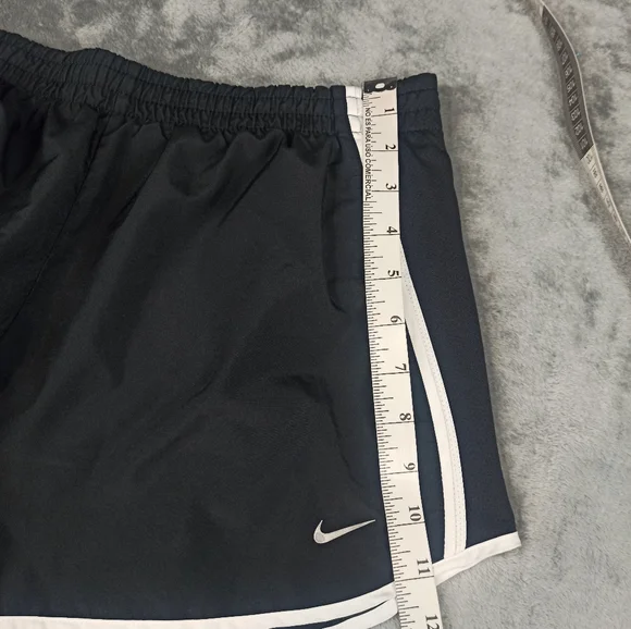 Nike Women's Black Athletic Dri-fit Shorts Lined Size Medium - Picture 7 of 10